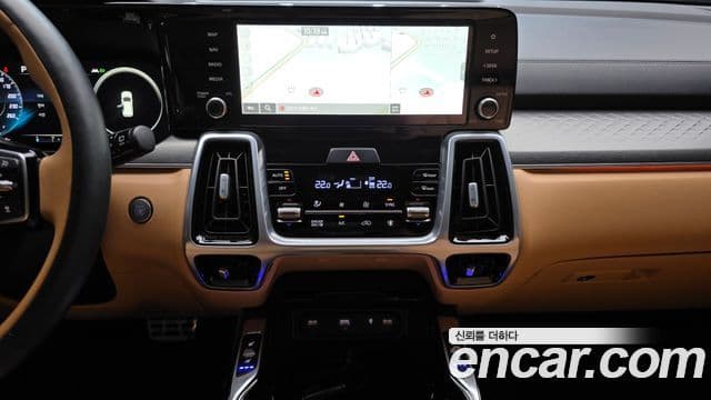 Kia Sorento 2023 — Фото 18/20