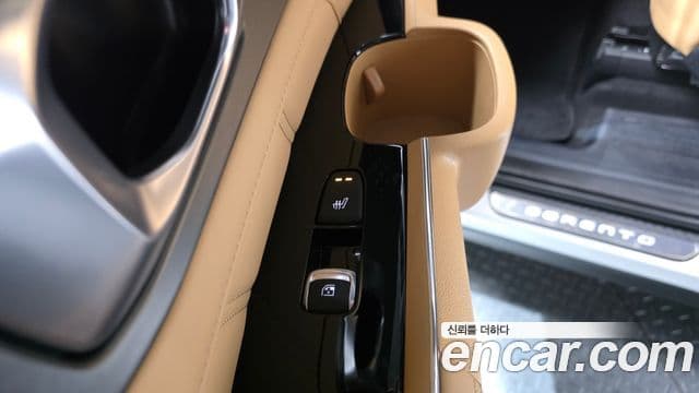 Kia Sorento 2023 — Фото 20/20