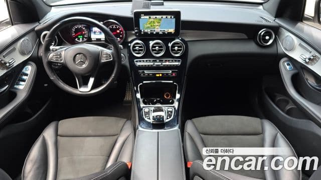 Mercedes-Benz GLC-Class 2019 — Şəkil 7/20
