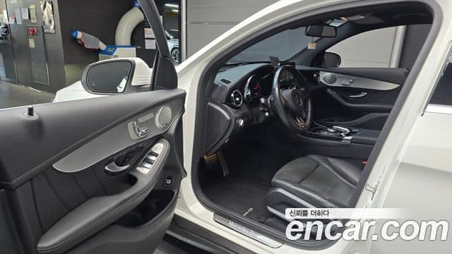 Mercedes-Benz GLC-Class 2019 — Şəkil 10/20