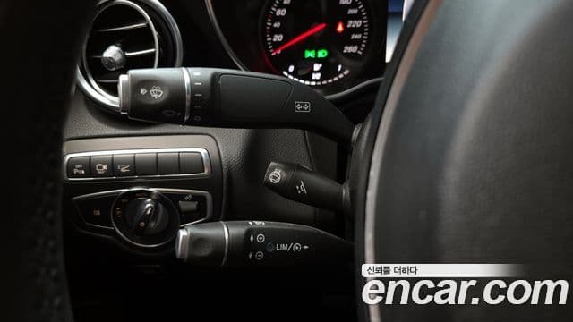 Mercedes-Benz GLC-Class 2019 — Şəkil 18/20