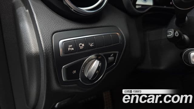 Mercedes-Benz GLC-Class 2019 — Şəkil 19/20