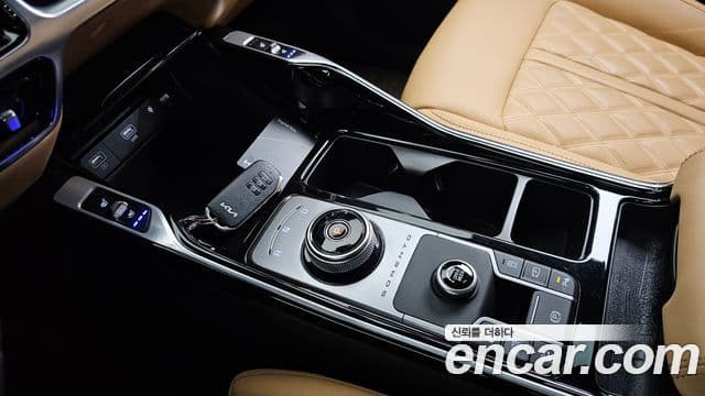 Kia Sorento 2022 — Фото 9/20