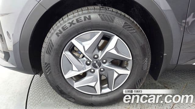 Kia Sorento 2022 — Фото 5/20