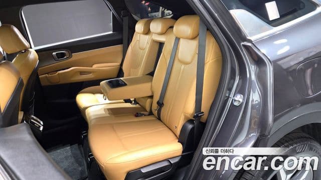 Kia Sorento 2022 — Фото 12/20