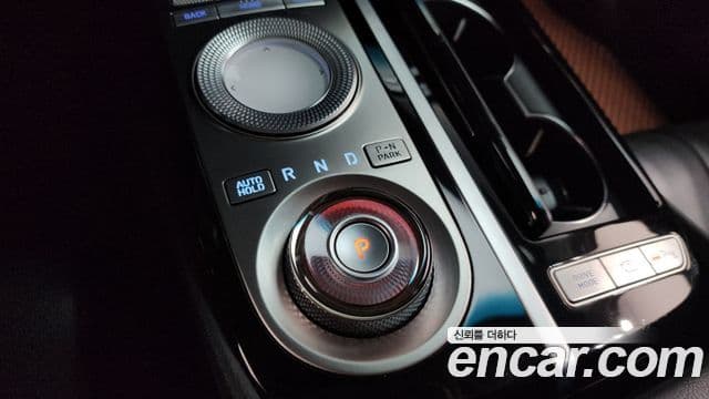 Genesis Electrified G80 2021 — Şəkil 9/20