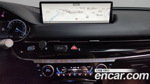 Genesis Electrified G80 2021 — Şəkil 14/20