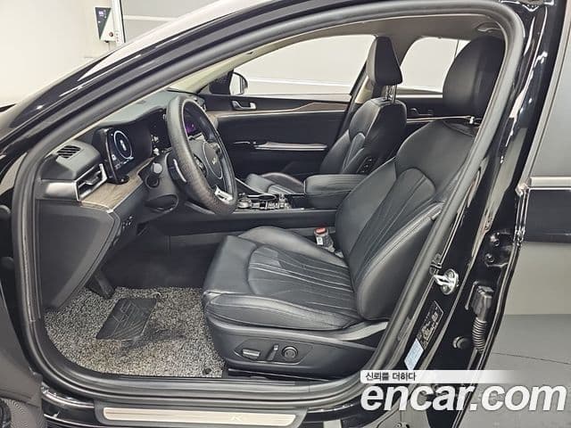 Kia K5 2022 — Şəkil 8/19