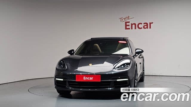 Porsche Panamera 2018 — ფოტო 3/20