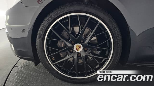 Porsche Panamera 2018 — ფოტო 5/20