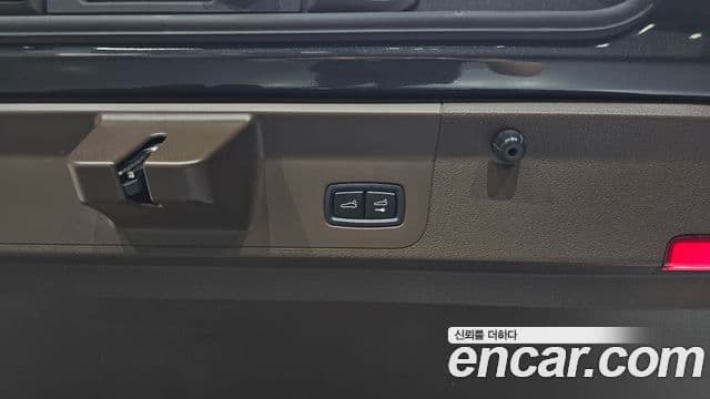 Porsche Panamera 2018 — Photo 13/47