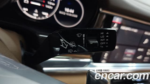 Porsche Panamera 2018 — Photo 14/47