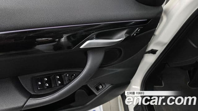 BMW X1 2022 — ფოტო 18/20