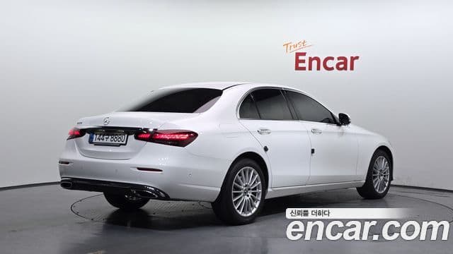 Mercedes-Benz E-Class 2023 — Şəkil 2/20
