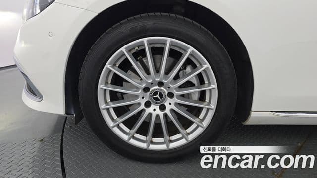 Mercedes-Benz E-Class 2023 — Şəkil 5/20