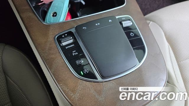 Mercedes-Benz E-Class 2023 — Şəkil 17/20