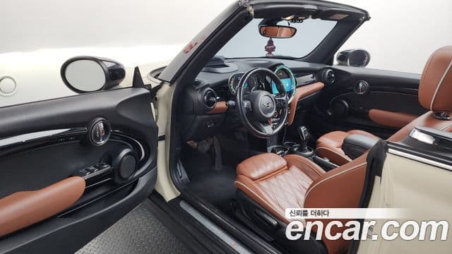 Mini Cooper S Convertible 2022 — ფოტო 10/20