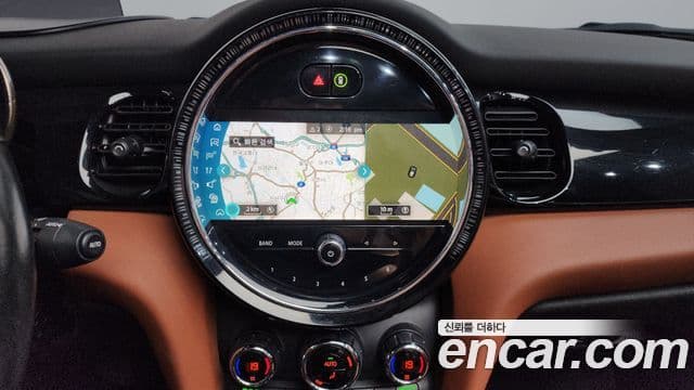 Mini Cooper S Convertible 2022 — ფოტო 11/20
