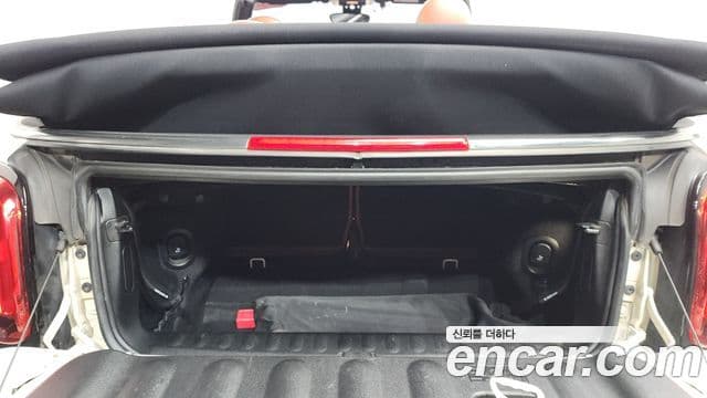 Mini Cooper S Convertible 2022 — ფოტო 17/20