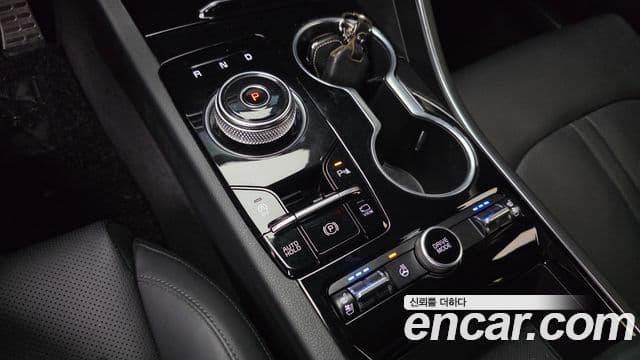 Kia K5 2021 — ფოტო 9/20
