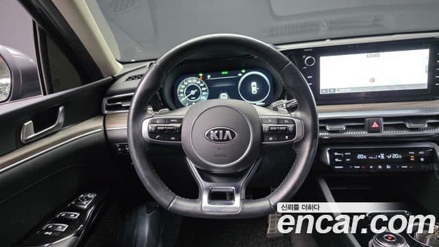 Kia K5 2021 — ფოტო 12/20