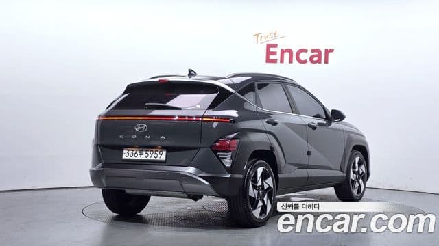 Hyundai Kona 2023 — Фото 2/20