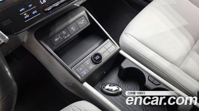 Hyundai Kona 2023 — Фото 9/20