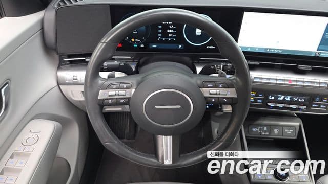 Hyundai Kona 2023 — Фото 14/20