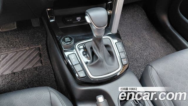Kia Seltos 2022 — ფოტო 9/20