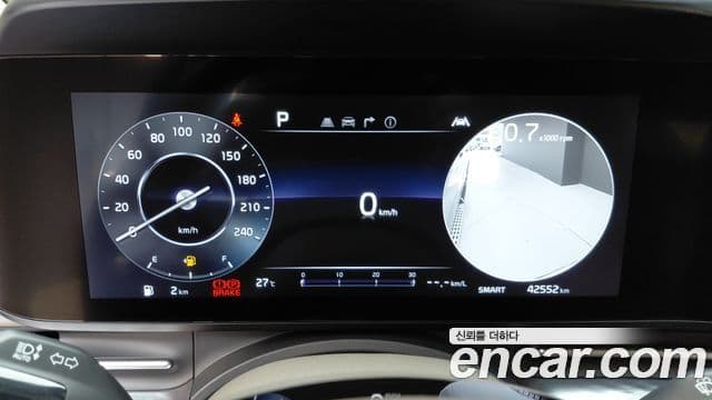 Kia Carnival 2022 — Şəkil 8/20