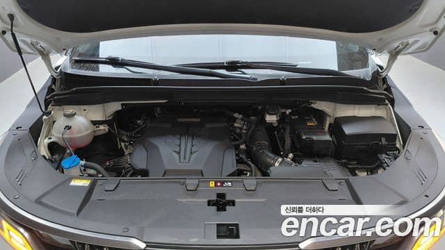 Kia Carnival 2023 — ფოტო 6/20