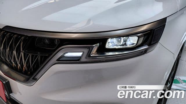 Kia Carnival 2023 — Photo 32/35
