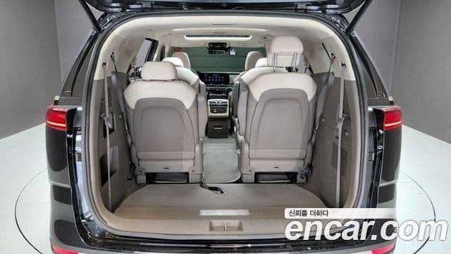 Kia Carnival 2022 — Şəkil 19/20