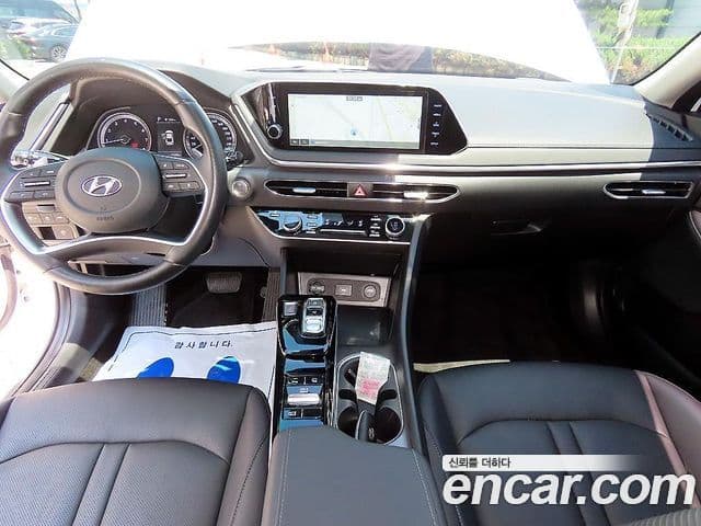 Hyundai Sonata 2022 — ფოტო 10/19