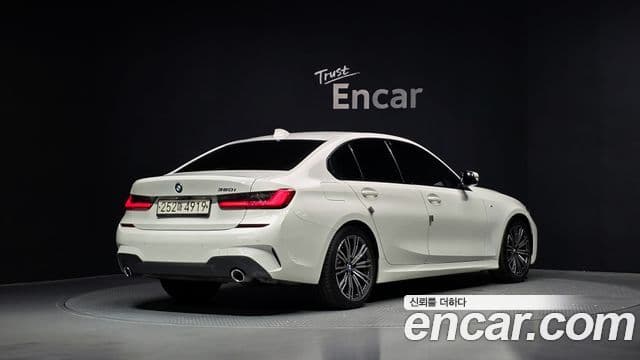 BMW 3 Series 2020 — ფოტო 2/20