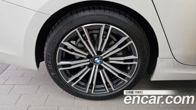 BMW 3 Series 2020 — ფოტო 5/20