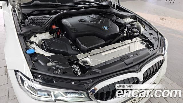 BMW 3 Series 2020 — ფოტო 6/20