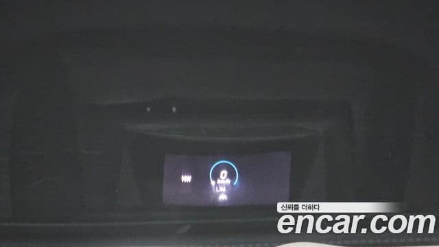 Mercedes-Benz E-Class 2020 — ფოტო 17/20