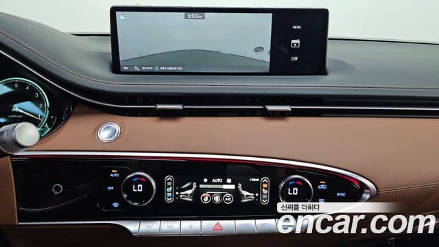 Genesis GV70 2023 — ფოტო 14/20