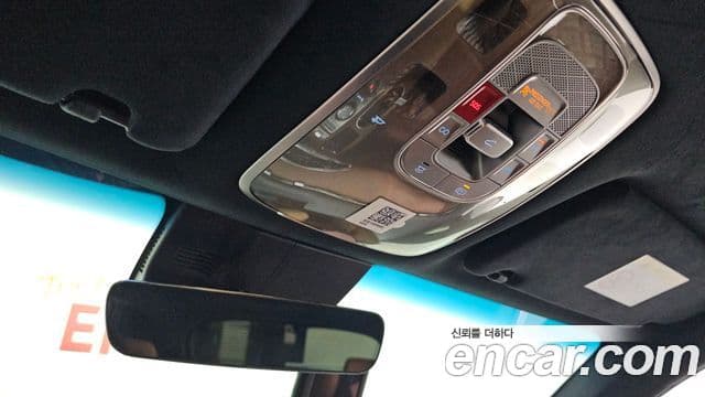 Genesis GV70 2023 — ფოტო 16/20
