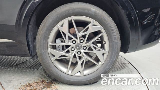 Genesis GV70 2023 — Photo 14/33