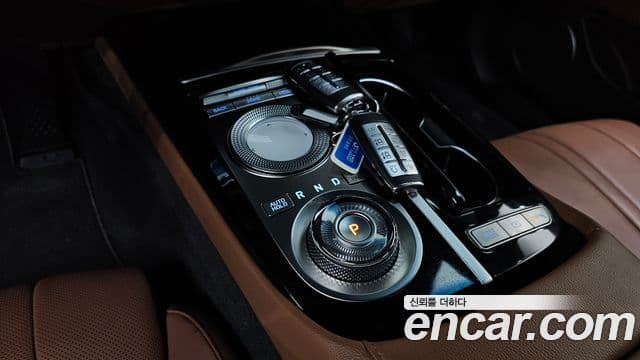 Genesis Electrified G80 2022 — Şəkil 9/20