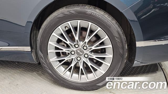 Genesis G80 2022 — Photo 33/34