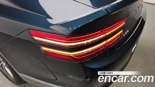 Genesis G80 2022 — Photo 19/34