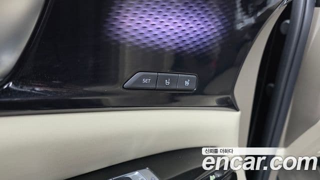 Kia Carnival 2023 — Photo 29/35