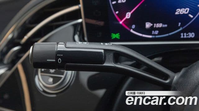 Mercedes-Benz E-Class 2025 — Photo 10/19