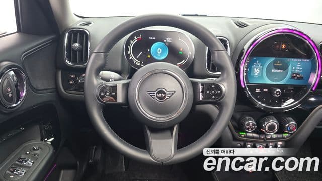 Mini Cooper Countryman 2021 — фото 13 из 20
