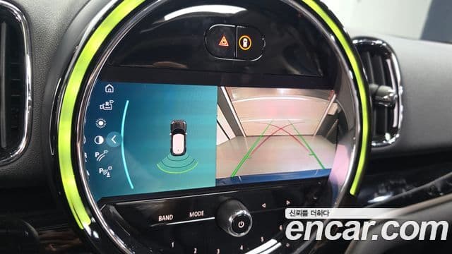Mini Cooper Countryman 2021 — фото 15 из 20
