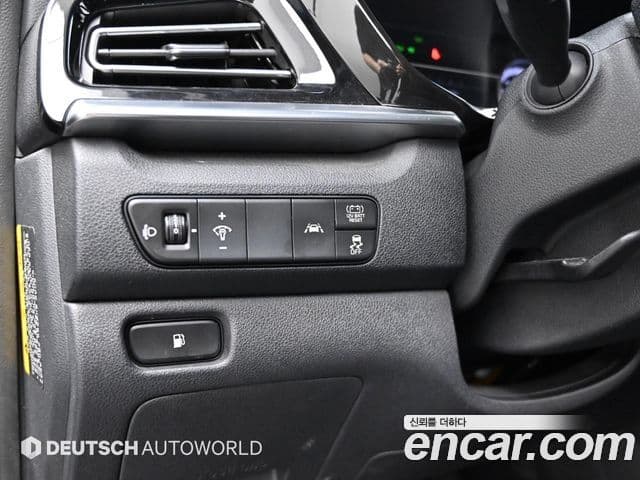 Kia Niro 2020 — ფოტო 17/20