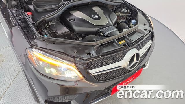 Mercedes-Benz GLE-Class 2018 — ფოტო 6/20